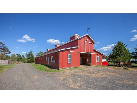 Center Aisle Barn