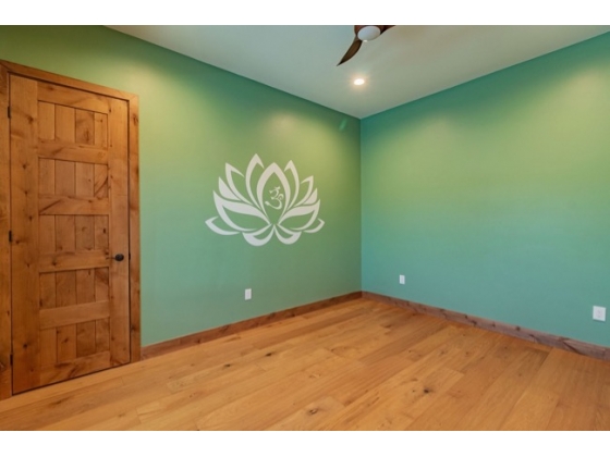 Bedroom 3 / Yoga Room