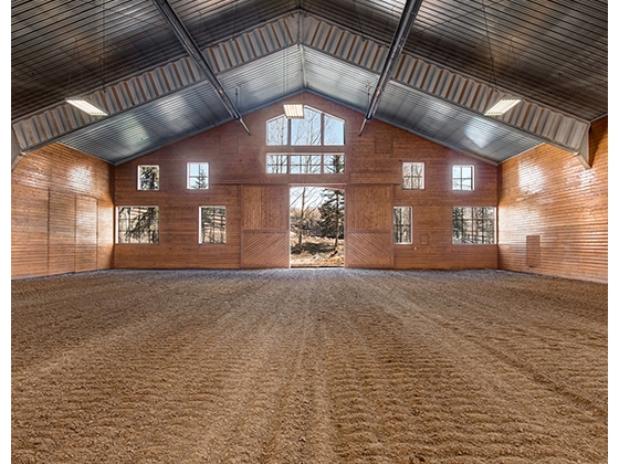 24,320-square-foog Riding Arena