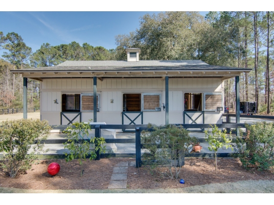 3 stall barn